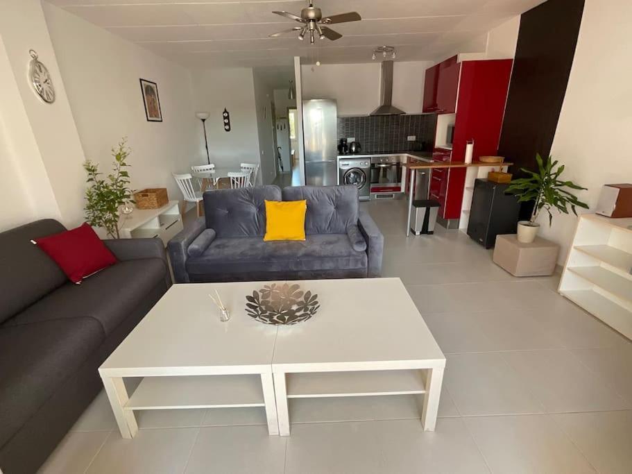 Lindo Apartamento Con Vistas Al Puerto Mistral Empuriabrava Exterior photo