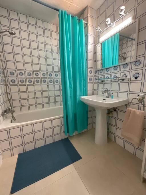 Lindo Apartamento Con Vistas Al Puerto Mistral Empuriabrava Exterior photo